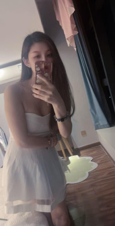 性感白嫩小仙女