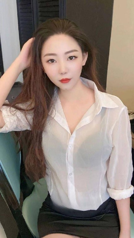 肤白貌美小迷妹