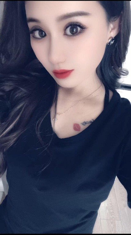 大奶翘臀清纯御姐