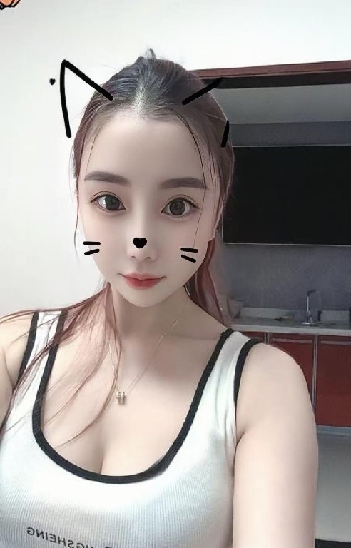 妹子大白兔丰满有料柔软诱人