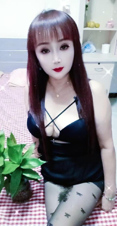 肥臀大胸川妹子