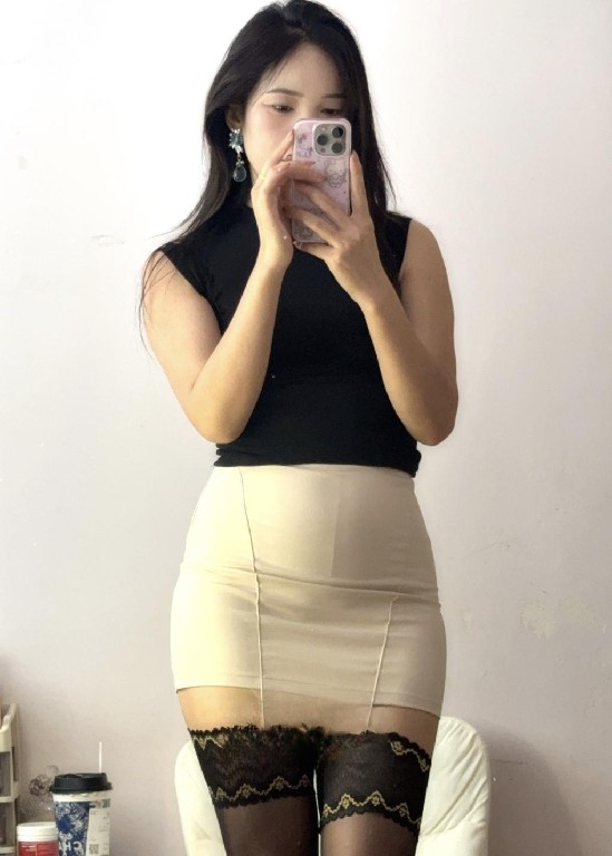 28妙龄姐姐酷爱吊带黑丝