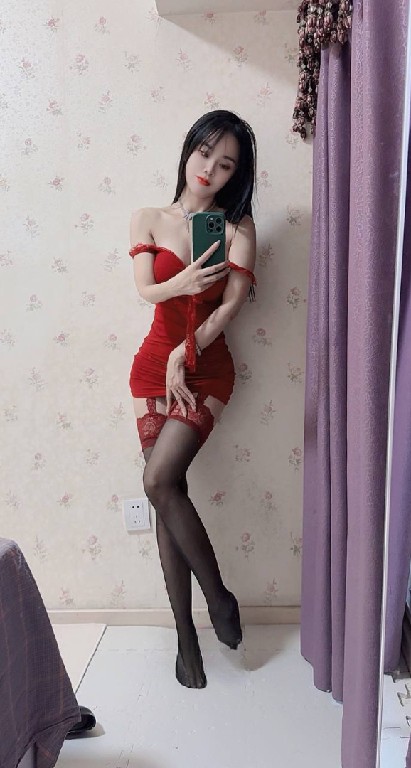 身材特别棒的黑丝女孩