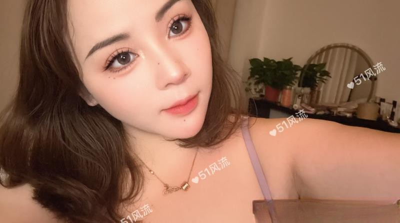 体验蜀山大胸妹