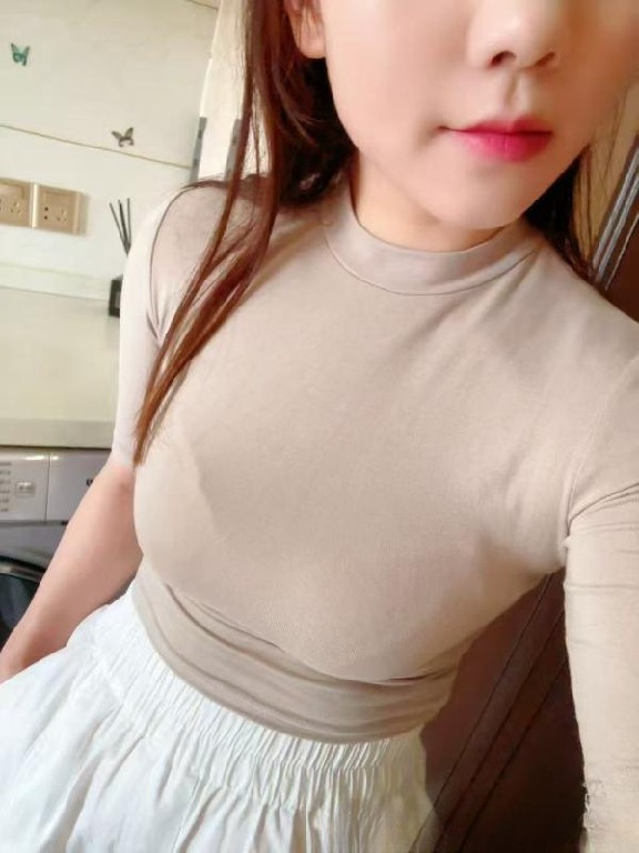 少妇简单全套