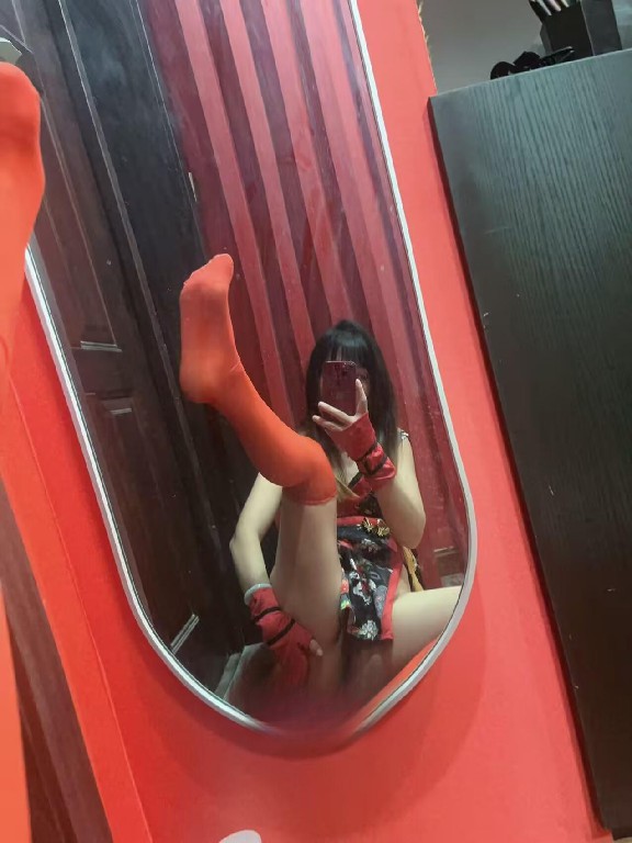 水多性感骚妹子