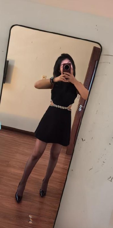 年轻有活力漂亮小伊伊