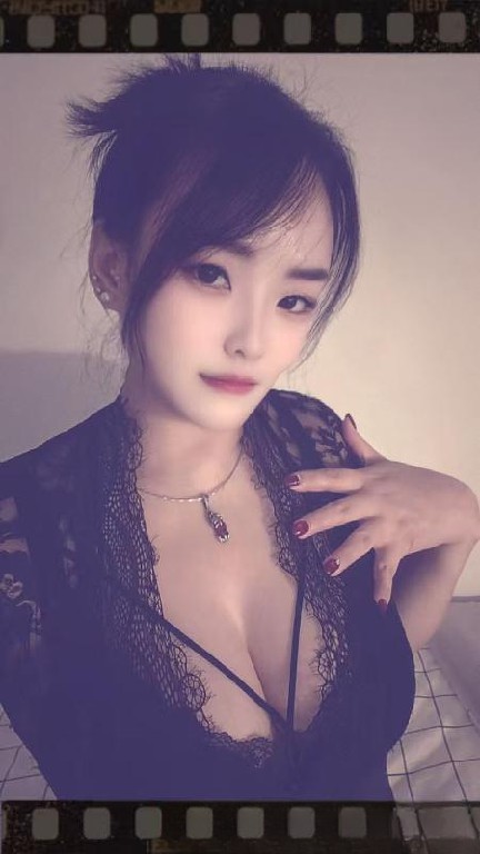 夫子庙大胸美女回归