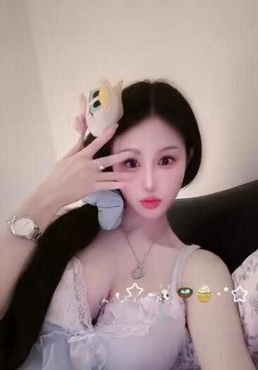 温柔美乳小妹妹