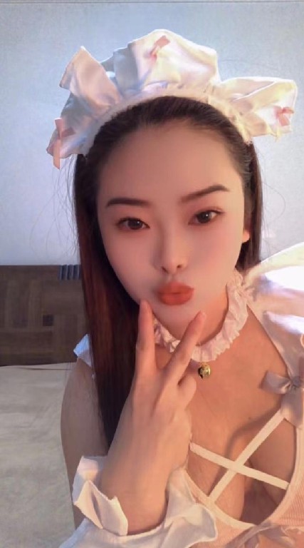 天河嫩妹刚刚下海