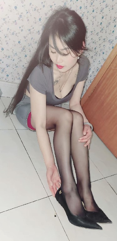 美乳水多性感骚姐姐
