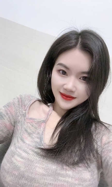 嫩b小骚货