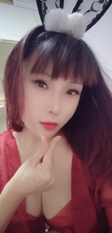 热情体贴风骚小少妇
