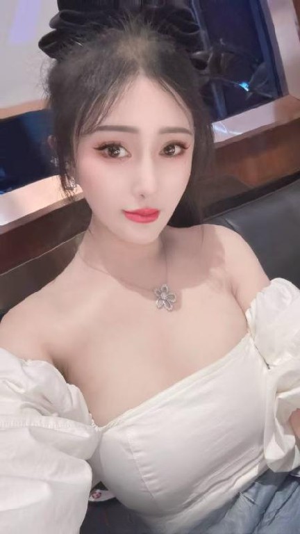 朝阳美胸御姐思彤