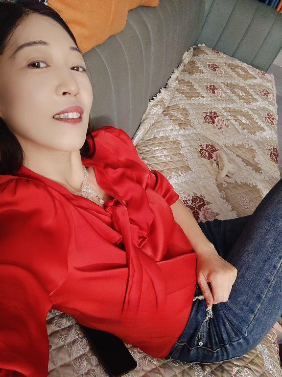 可以拍视频的骚熟女
