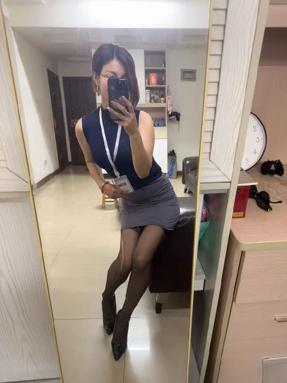海珠OL制服少妇
