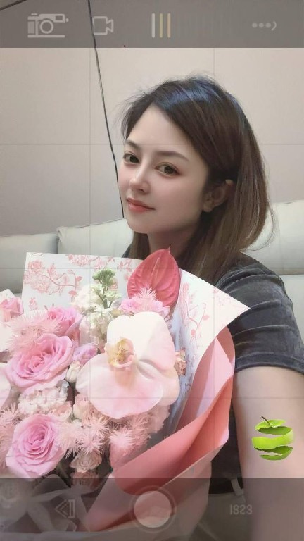 特别有韵味的抓龙筋妹子