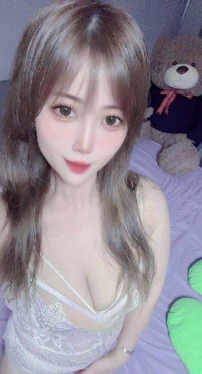 小姐姐温柔粉嫩 花样多