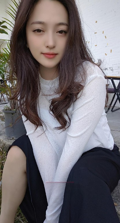 高颜值气质骚女口活一流