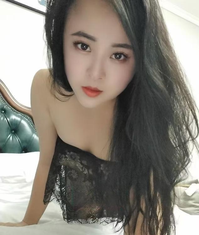 御姐范妹妹引导我后入直顶花蕾深处