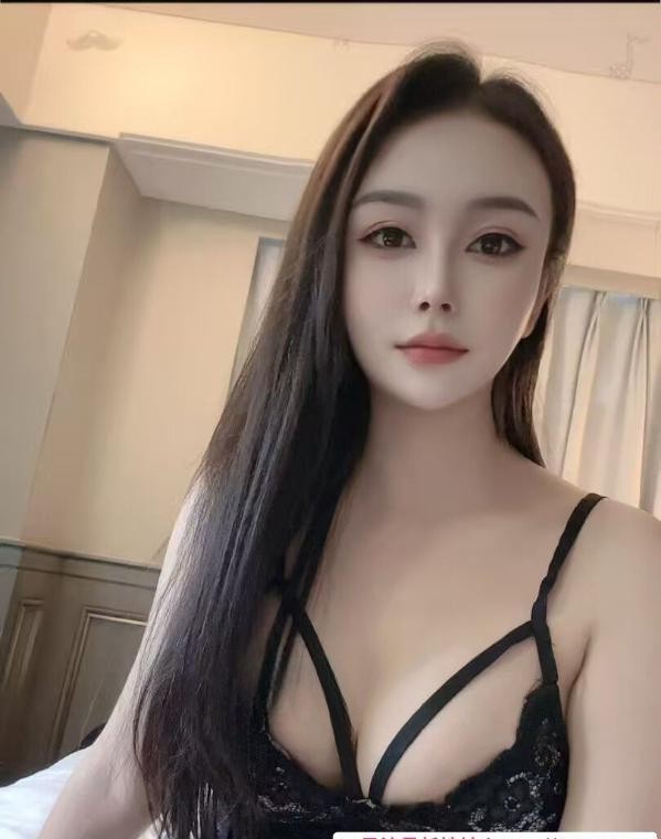 老师胸大逼紧各种姿势