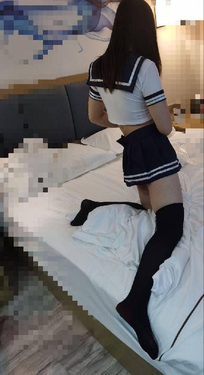 水多多小姐姐