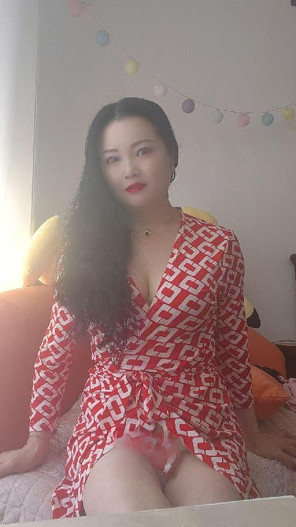 小少妇饥渴难耐服务全面