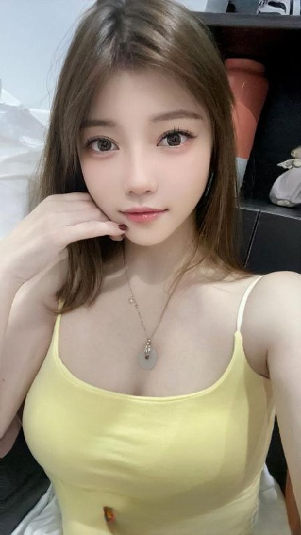 风骚迷人翘臀老师