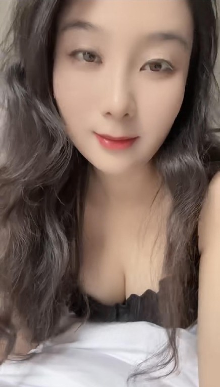 肤白貌美人妻，价格实惠