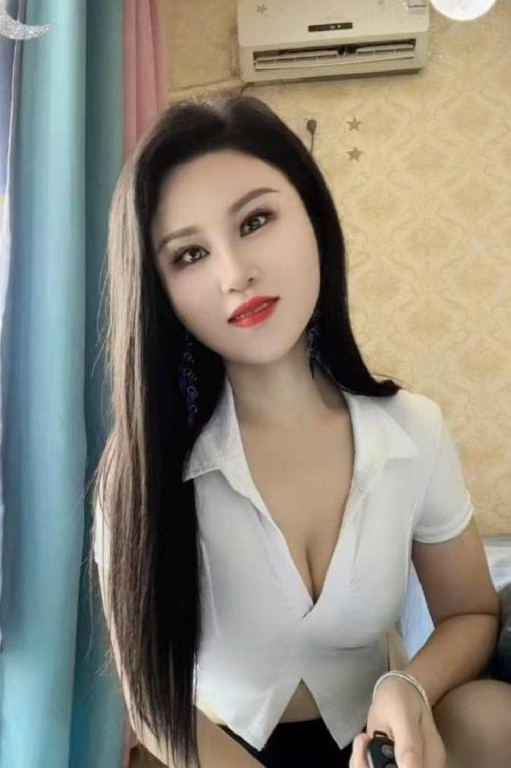 荡妇兼职小骚货