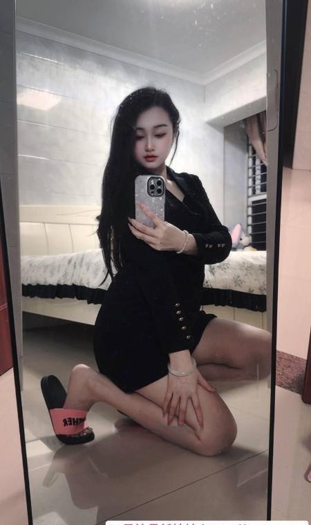 老师深喉口爆淫水多多