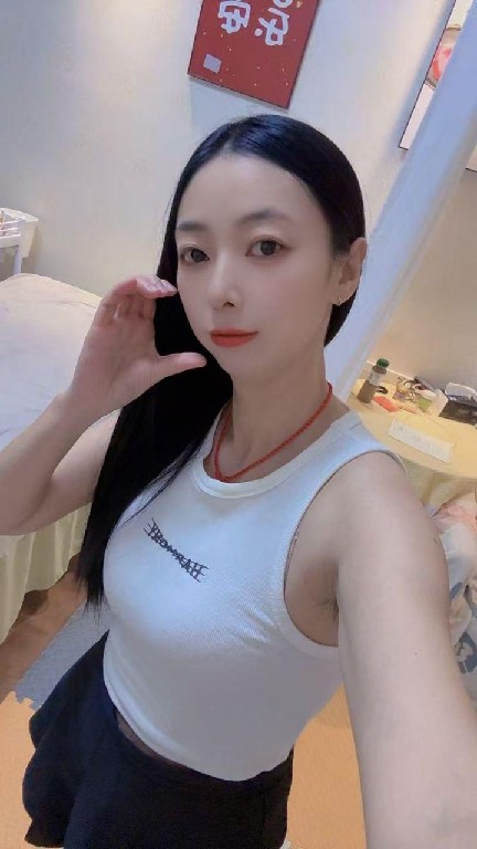 天河高挑身材性感骚妹子