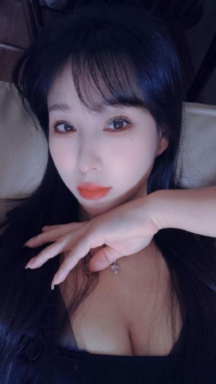 前凸后翘蜜桃臀