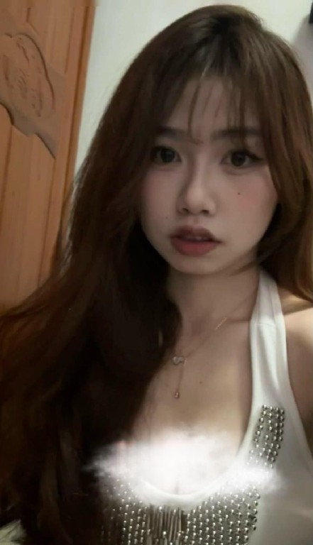 自带公寓的温柔性感小妹兼职