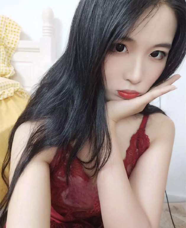 广州乖巧嫩妹，妹子卖力吃屌