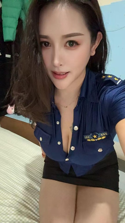 大胸骚御姐