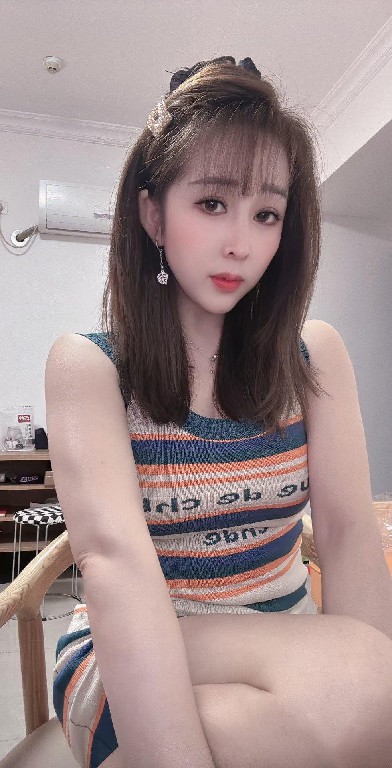 性感水嫩小狐狸