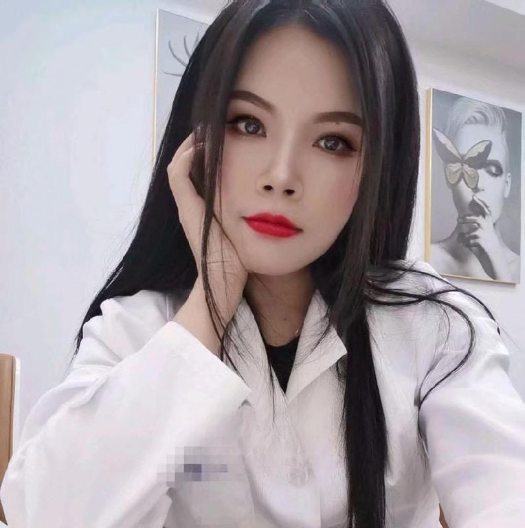 依依老师