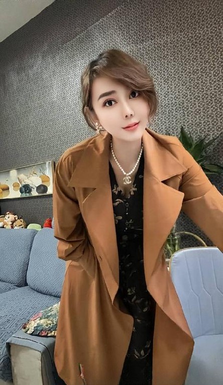 服务到位颜值妹子