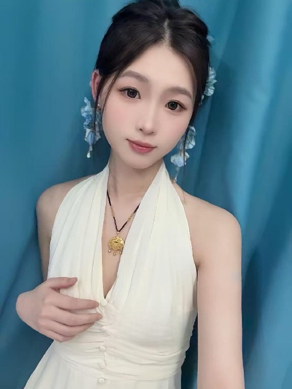 性感丰满长腿美少妇