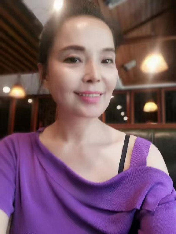 服务系熟女姐姐