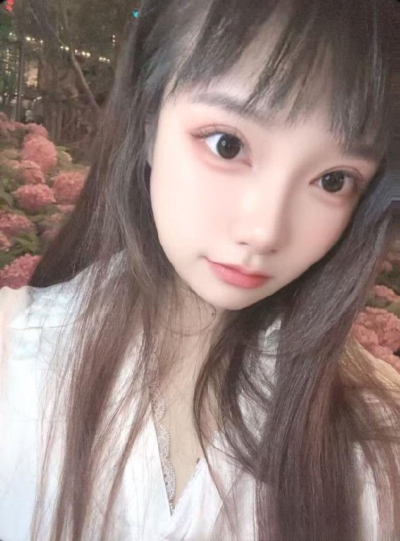 浦东大胸妹子小小