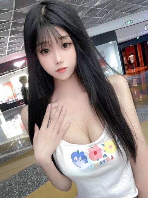 妹子大白兔弹力十足