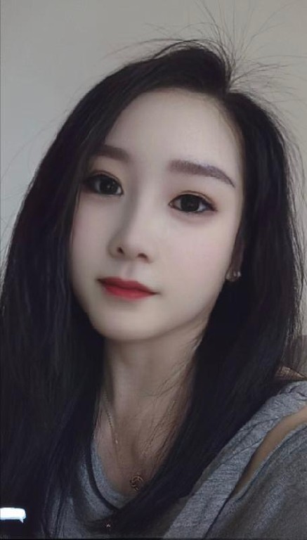 白白的邻家少妇