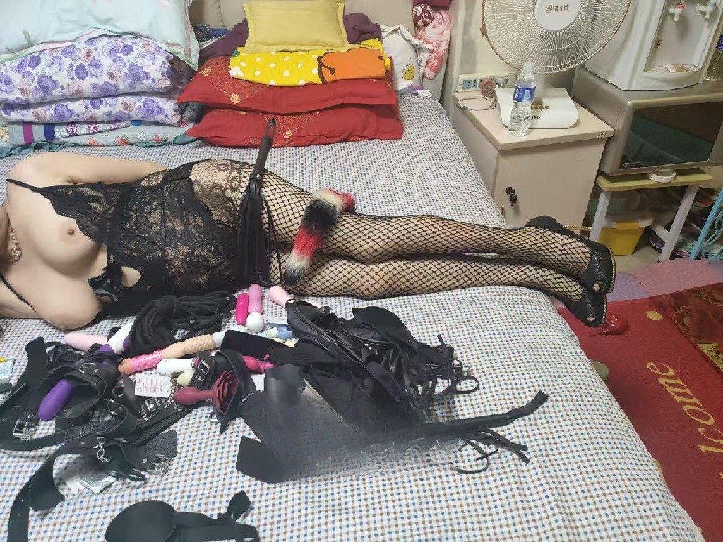 大胸泻火骚妇