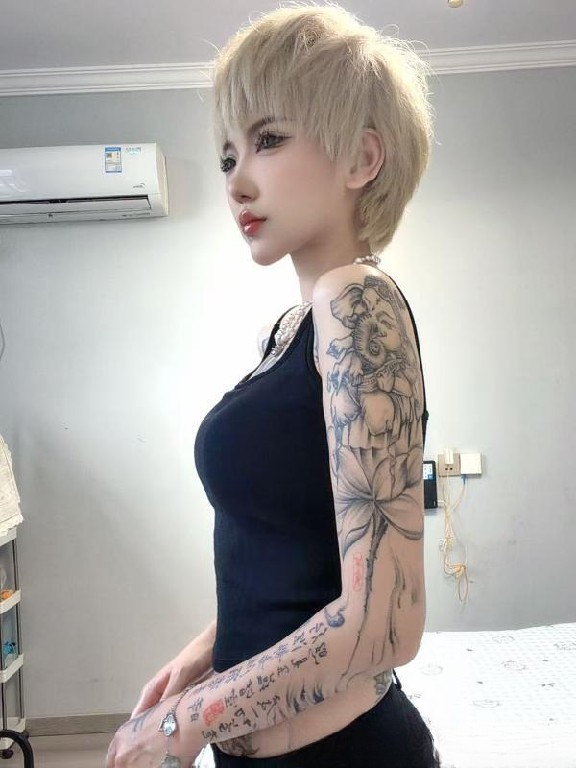 吴中纹身小姐姐