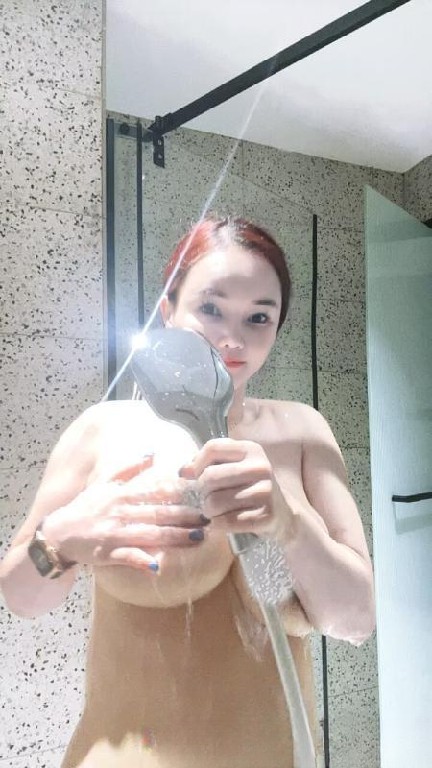 市中心超骚的一姐