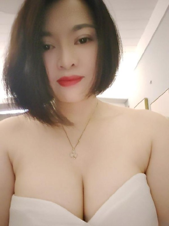 身材丰满骚少妇
