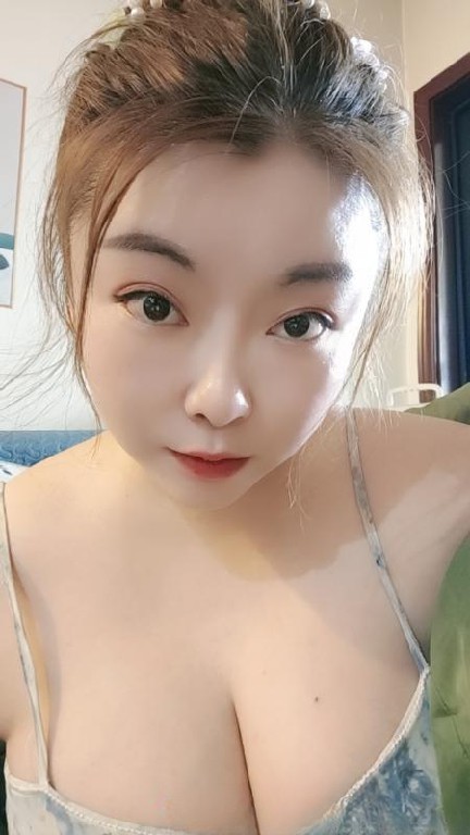 bbw大胸少妇