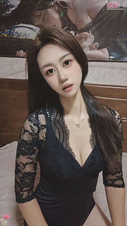 白嫩兼职妹妹